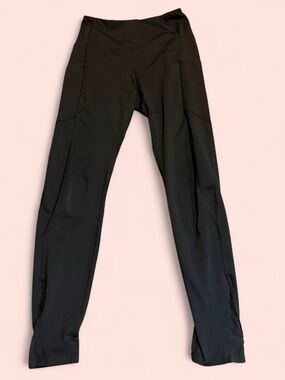 Scalloped Athletic Material Leggings With Pockets!